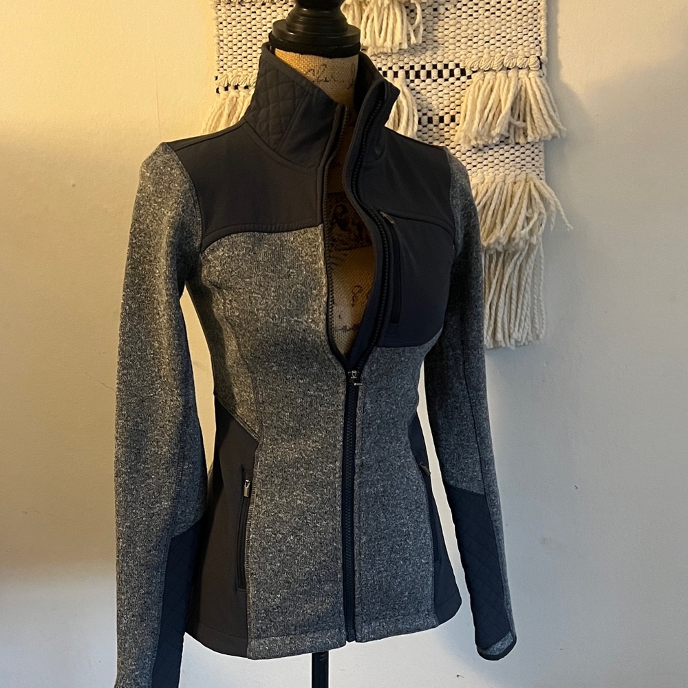 Athleta Women's Gray and Navy Ski Jacket